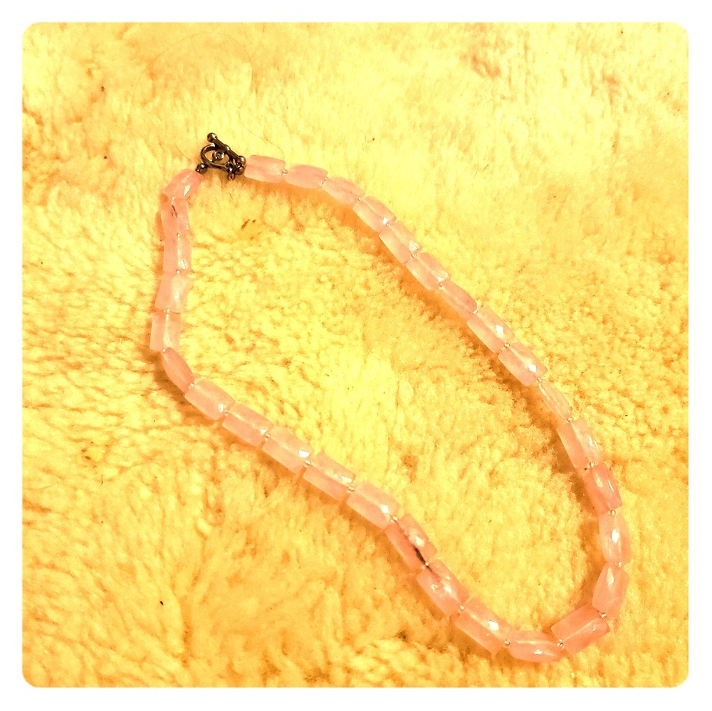 Pink quartz beaded necklace